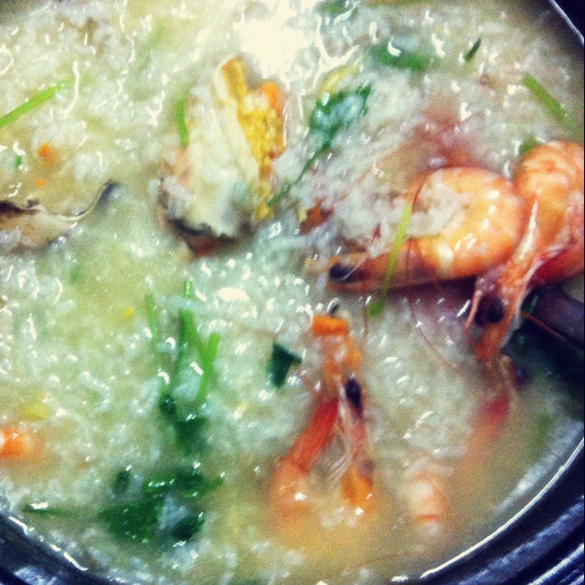 鲜虾砂锅粥