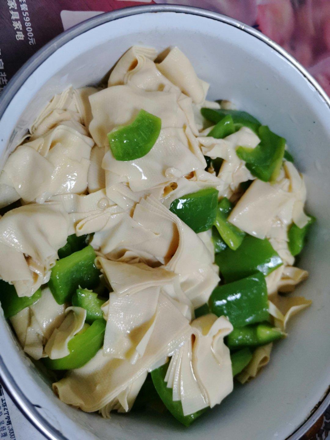 尖椒炒干豆腐