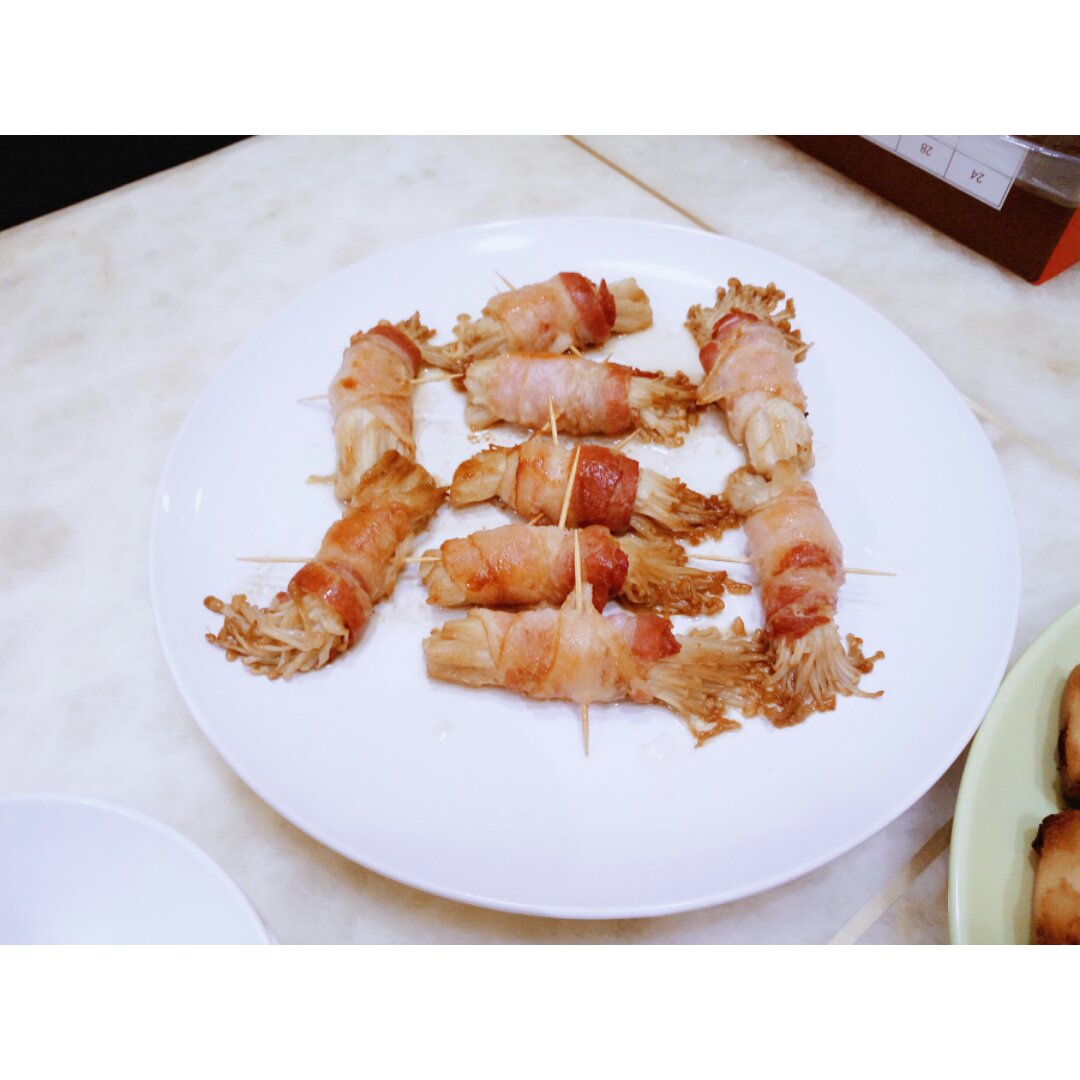 香煎培根金针菇卷