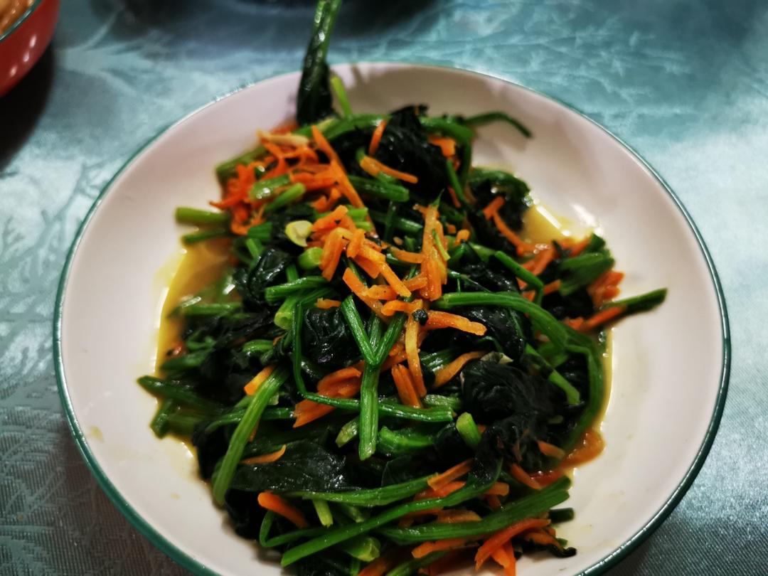 清炒菠菜胡萝卜丝