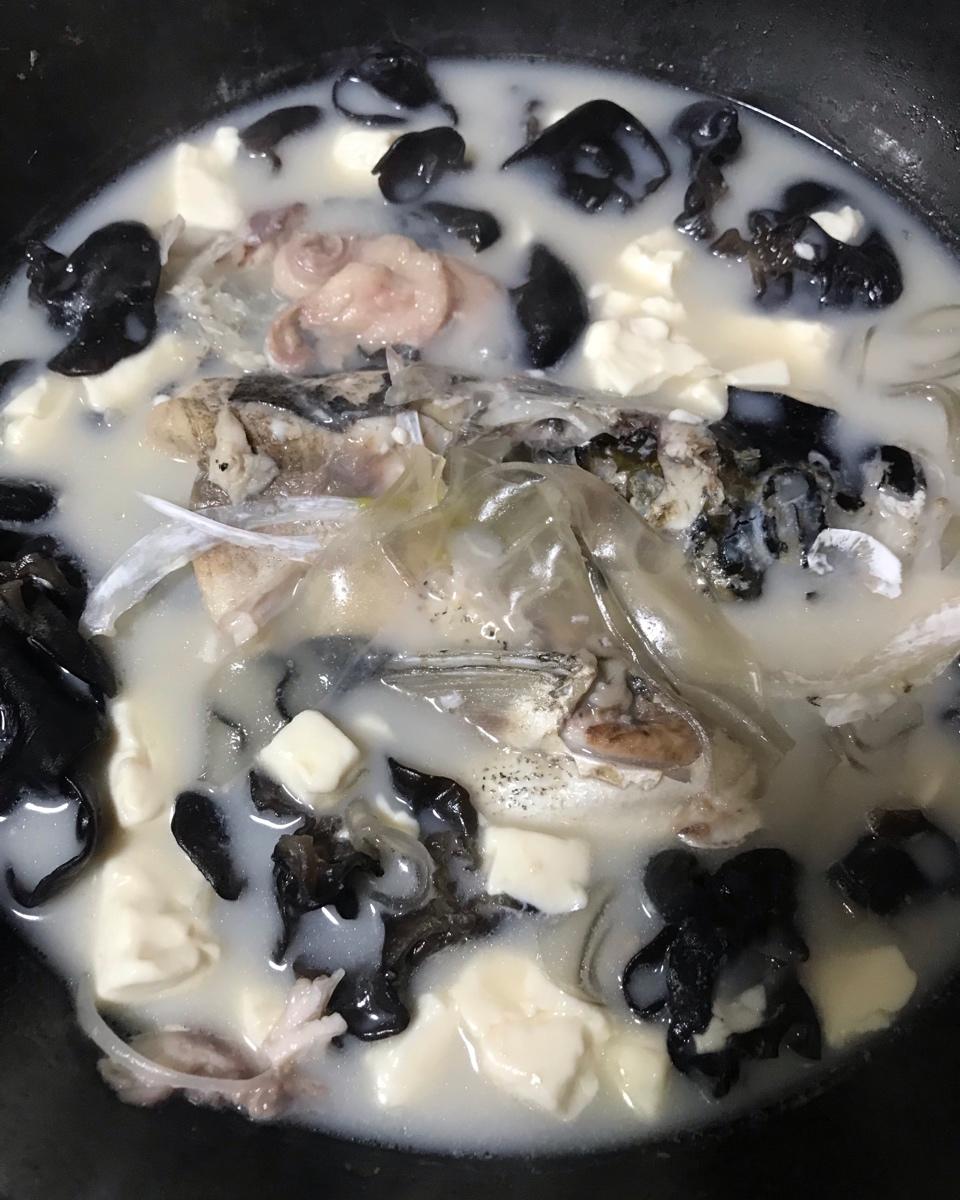 鱼头豆腐汤
