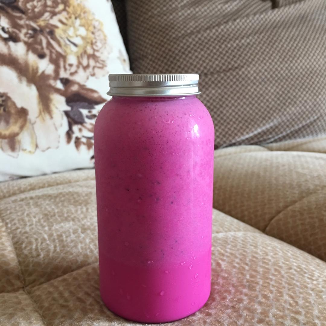 火龙果奶昔
