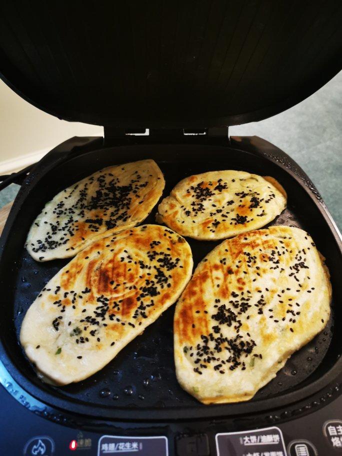 超级酥脆的「椒盐饼」电饼铛版  大学食堂同款掉渣酥饼！简单易学！