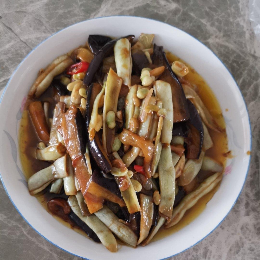 美味可口的豆角烧茄子！原来饭店都是这样做的