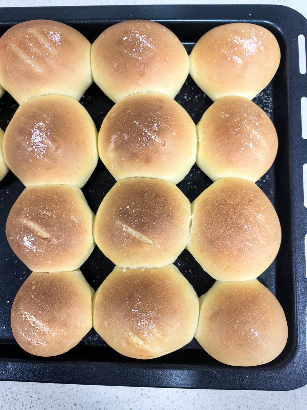 一次发酵，松软拉丝的牛奶小餐包