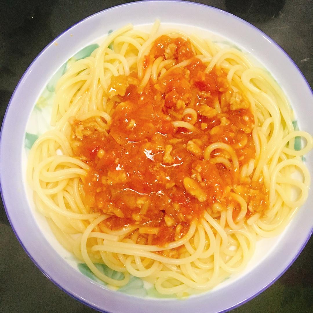 番茄肉酱意大利面