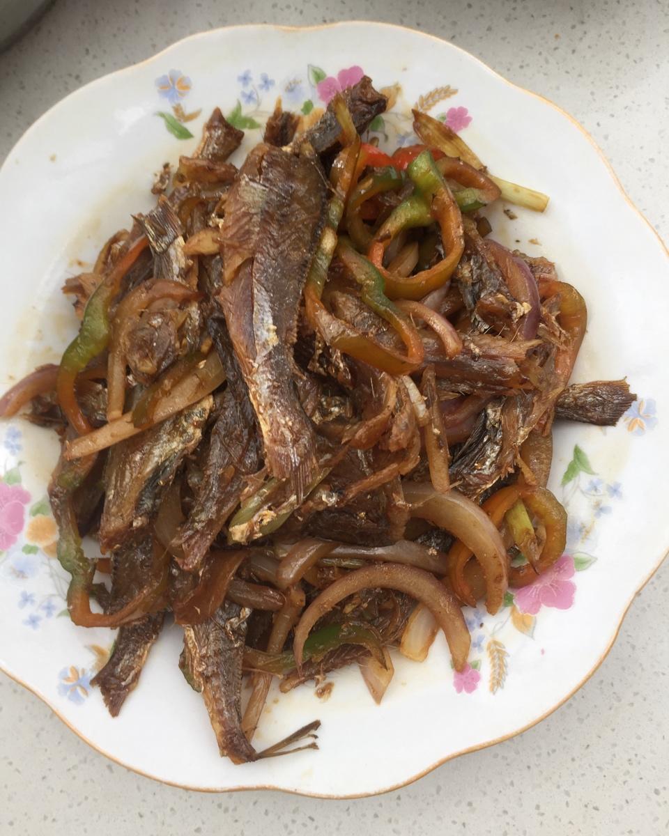 辣炒小鱼干