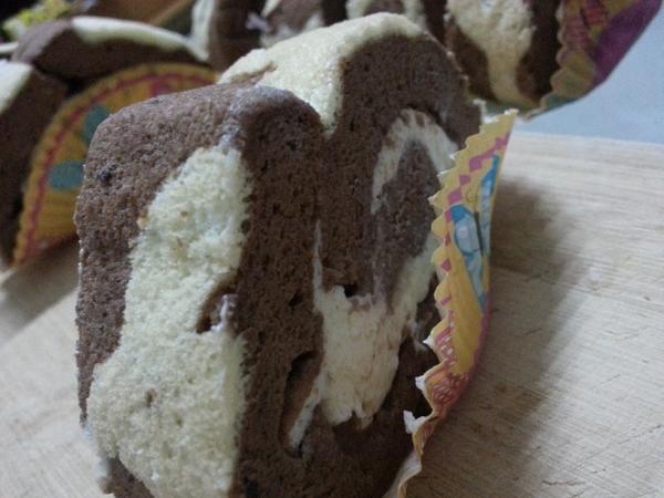 长颈鹿花纹奶油蛋糕卷——朴素的蛋糕卷也生动形象了哦