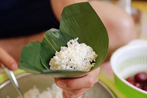 糯米、紫米粽子的做法 步骤15