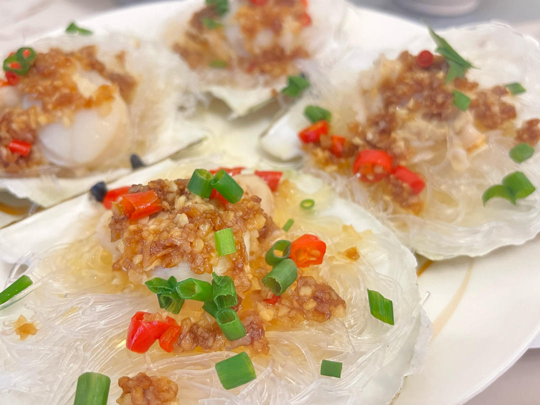 零失败的蒜蓉粉丝蒸扇贝