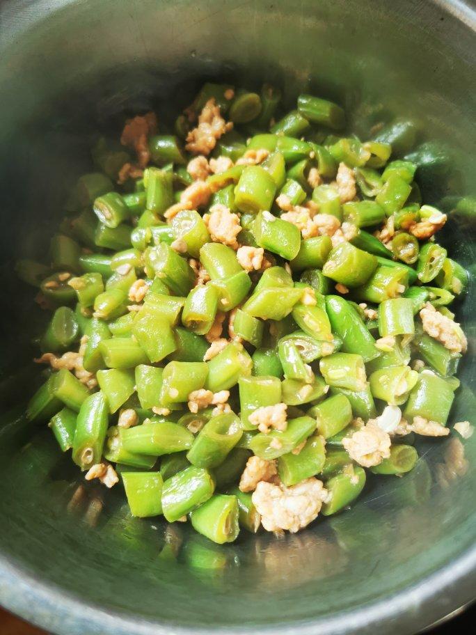 肉沫豆角下饭菜
