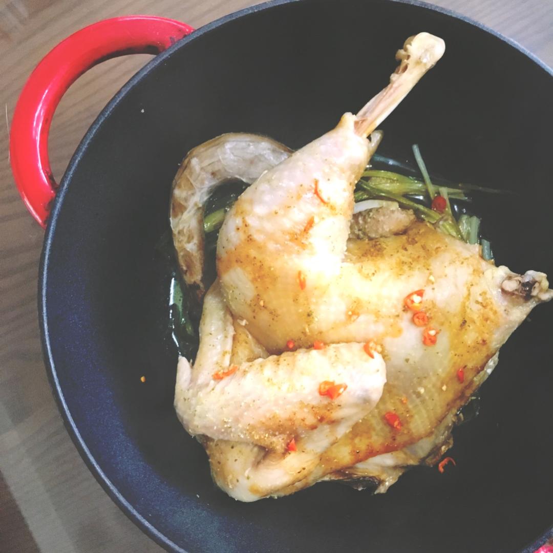 无水葱油童子鸡 (铸铁锅版)