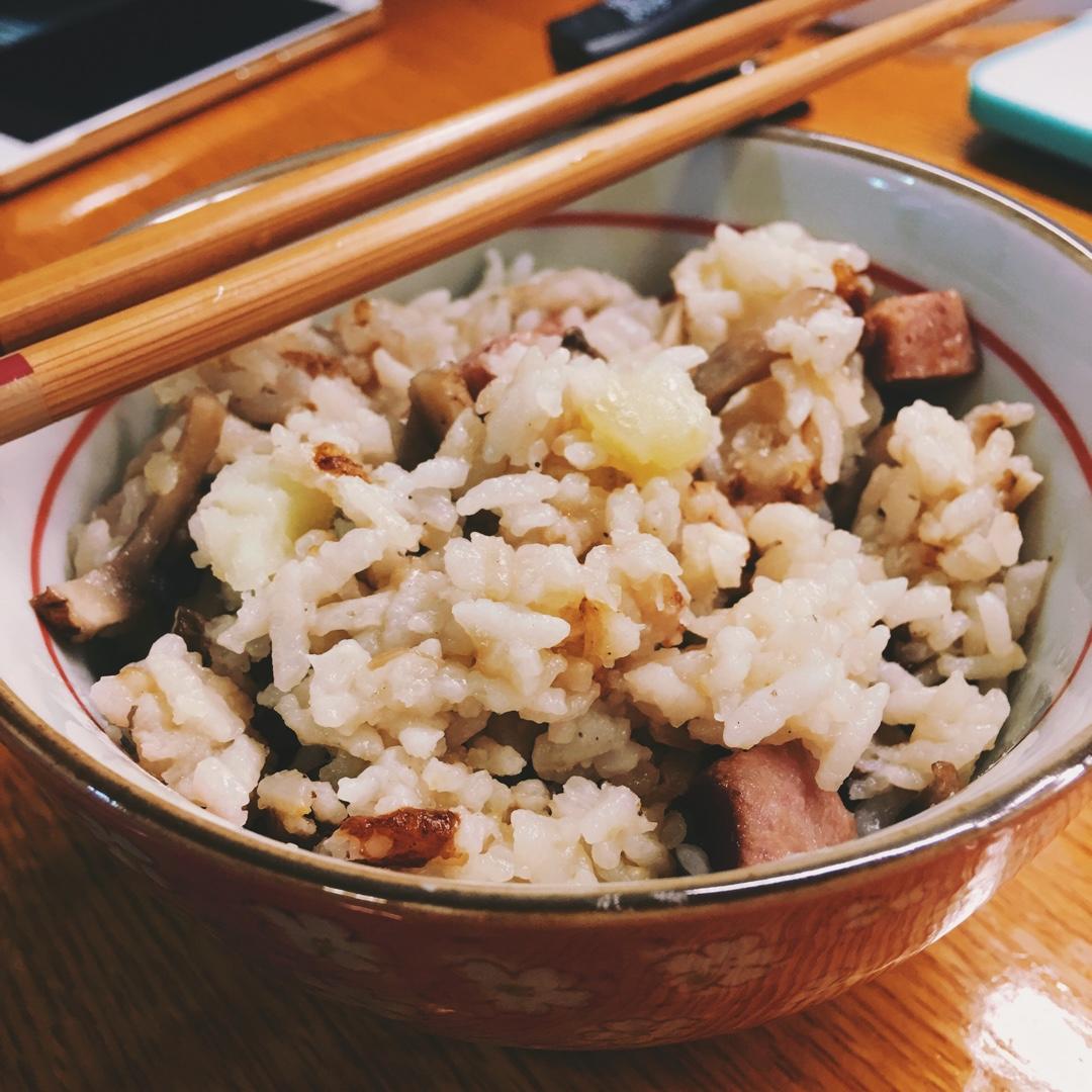 电饭锅煲仔饭