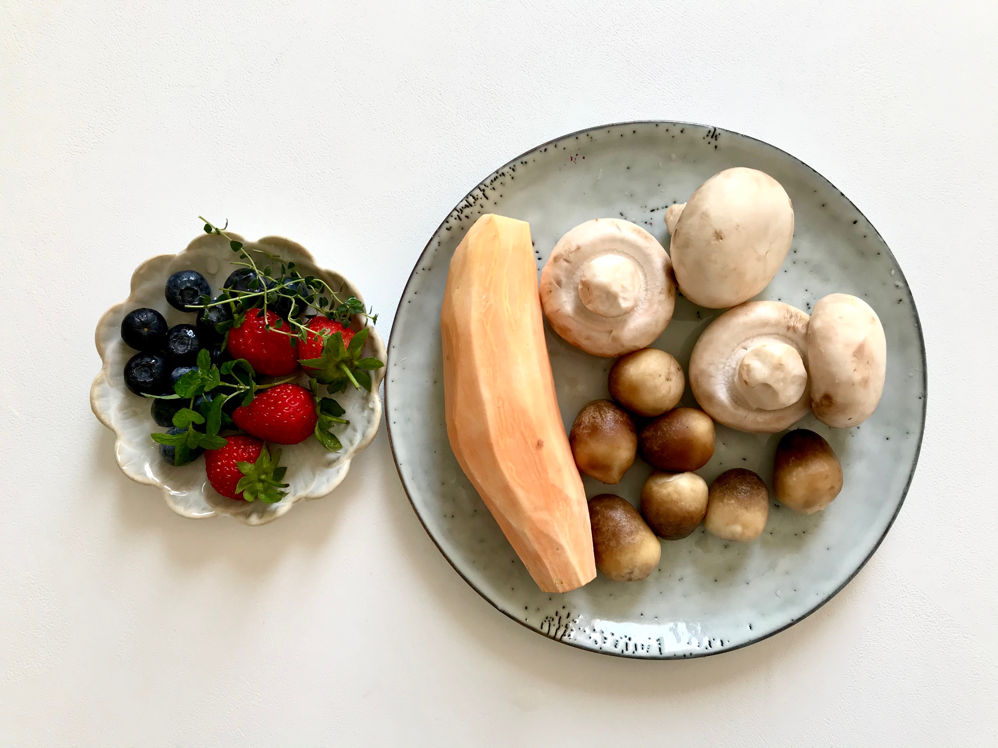 轻食低卡丨红薯蘑菇浓汤的做法 步骤1
