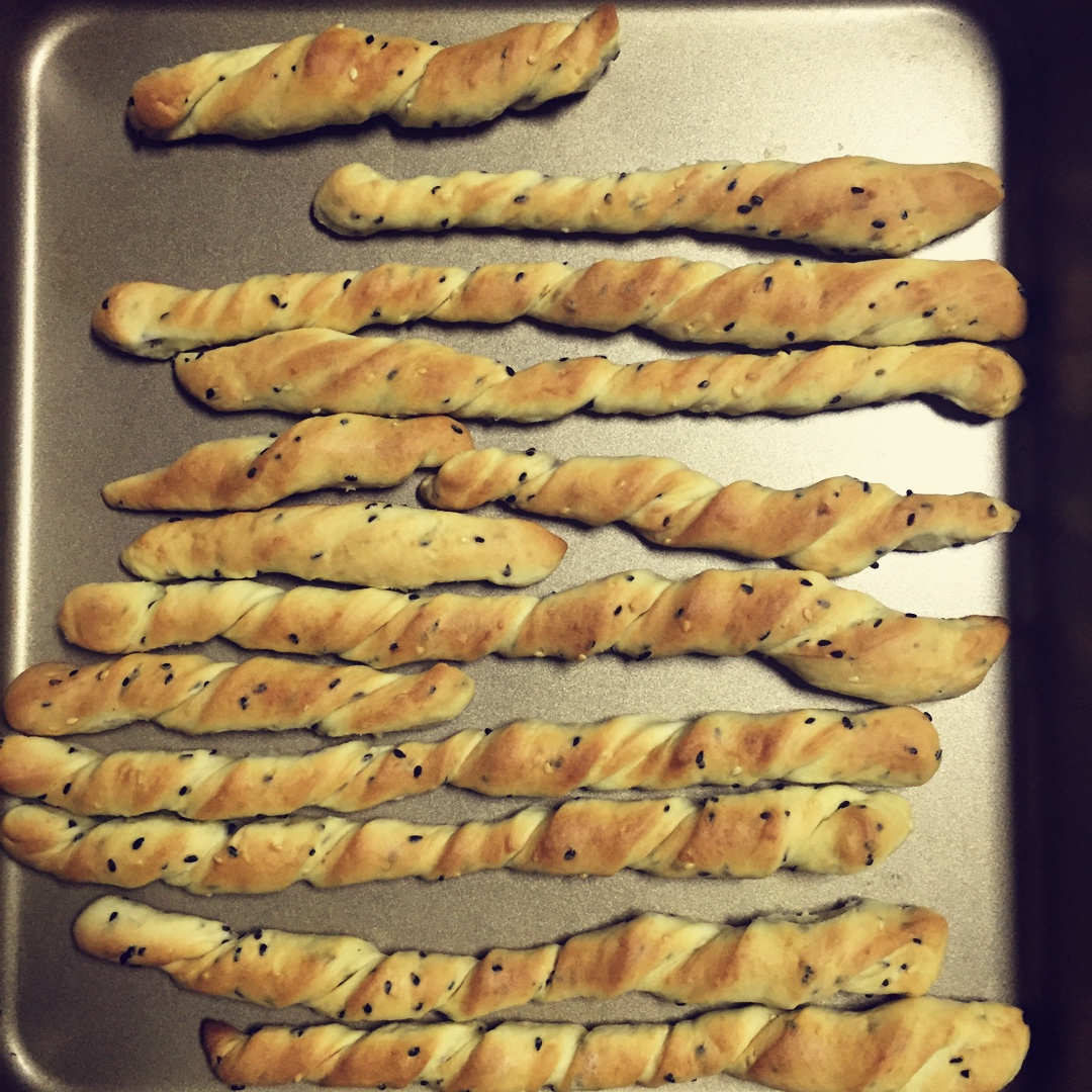 香甜芝麻面包棒~超级简单快手