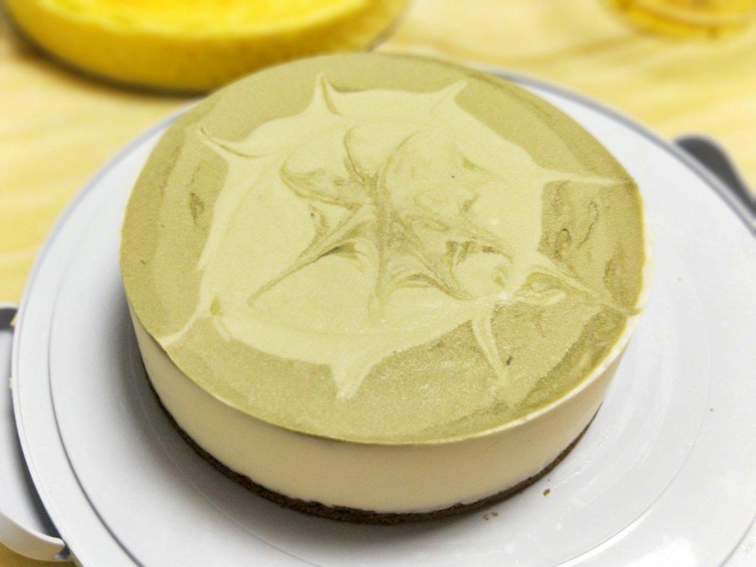 渐变抹茶慕斯蛋糕：我Amanda带着既美又作的抹茶甜点又来了！【曼食慢语】