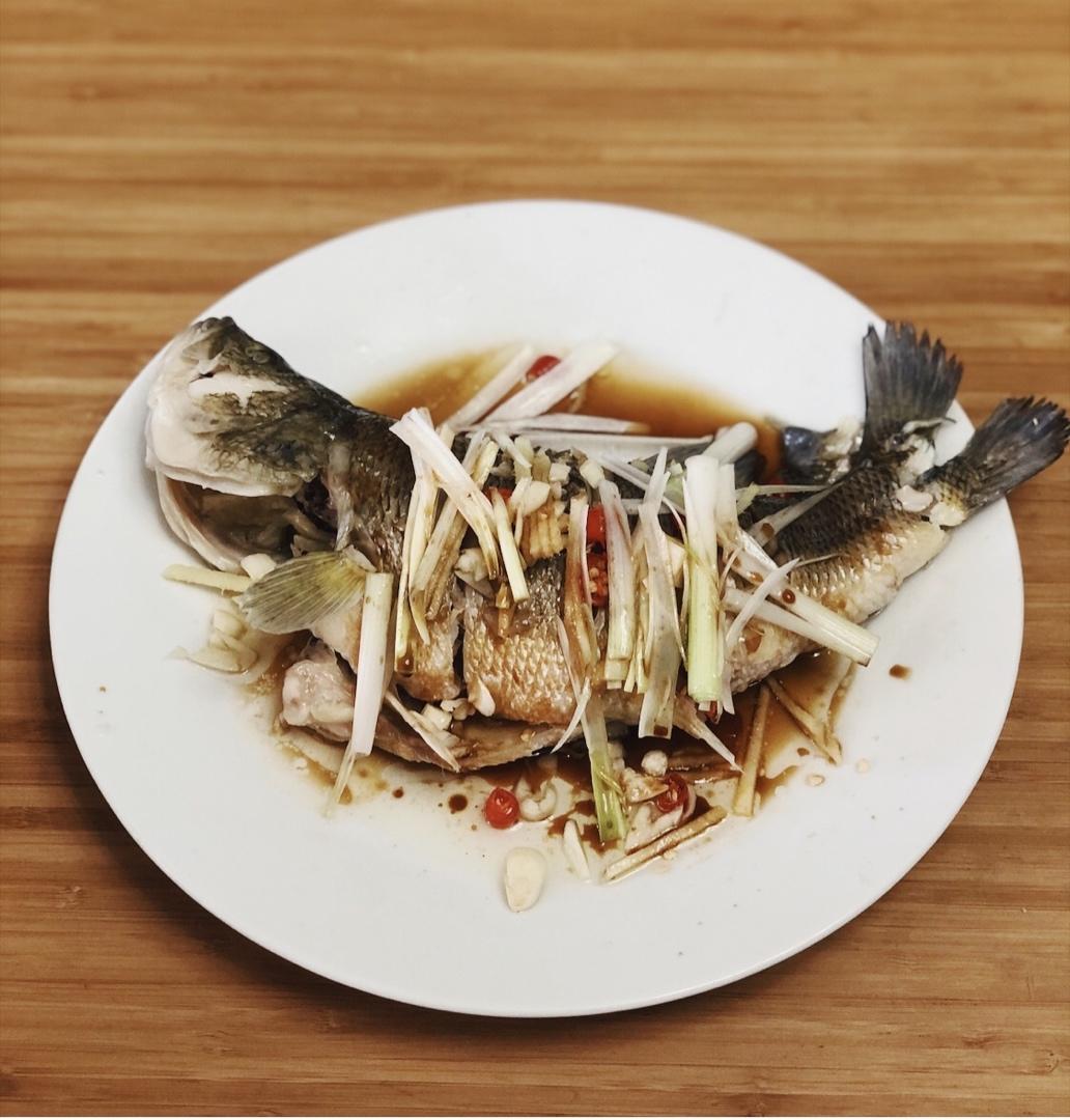 清蒸鲈鱼