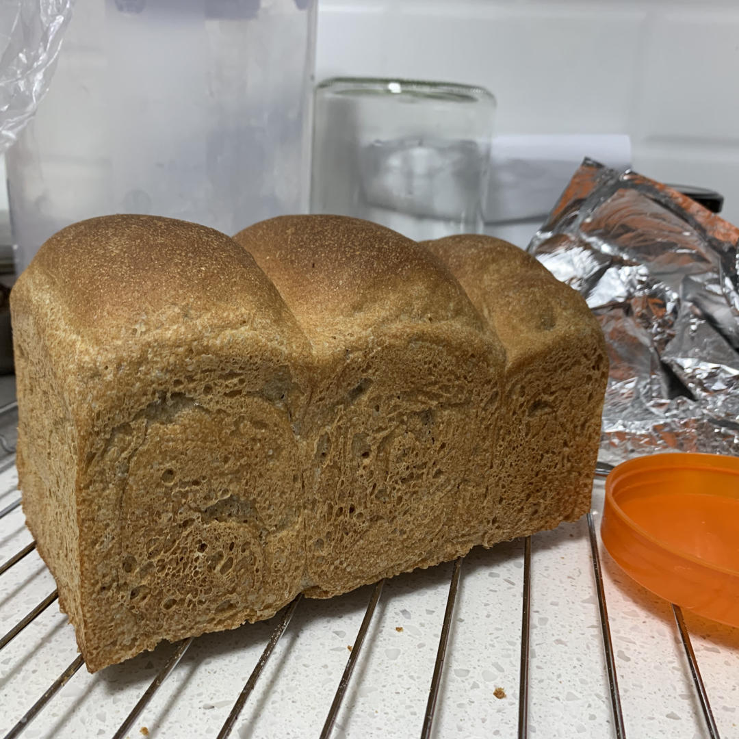 无糖无油100%全麦吐司～加了喜欢的酸奶