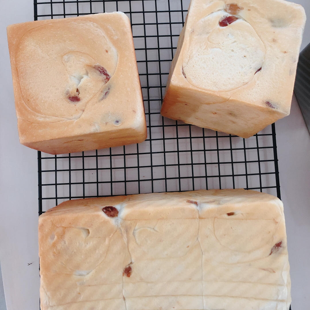 超柔软一发‼️奶香葡萄干手撕吐司『松软拉丝』