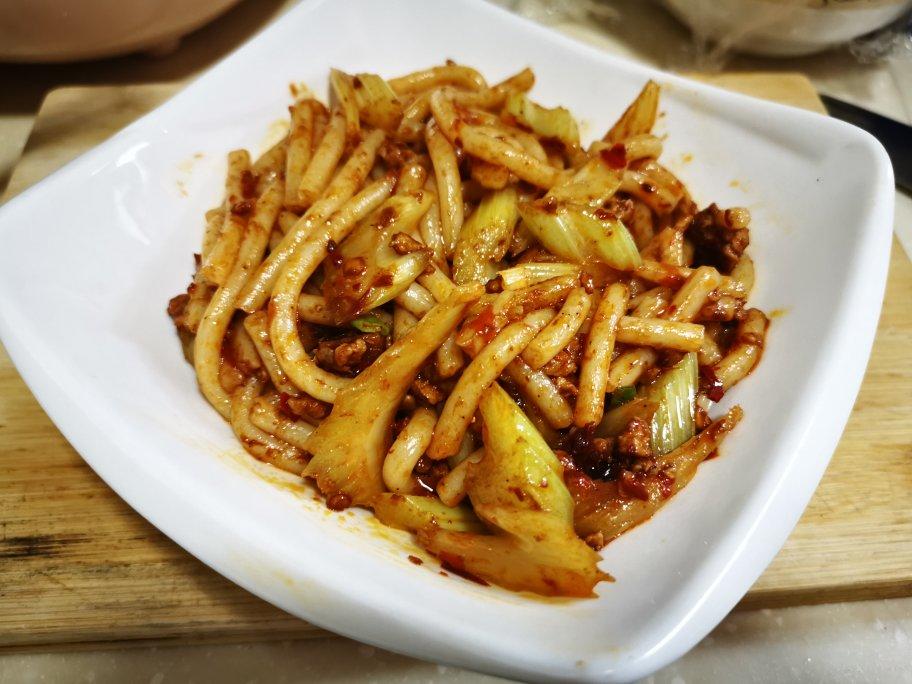歹歹的新疆炒米粉