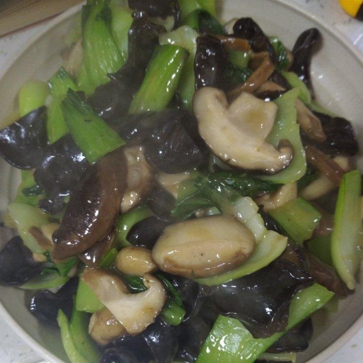 香菇油菜（简单快手）