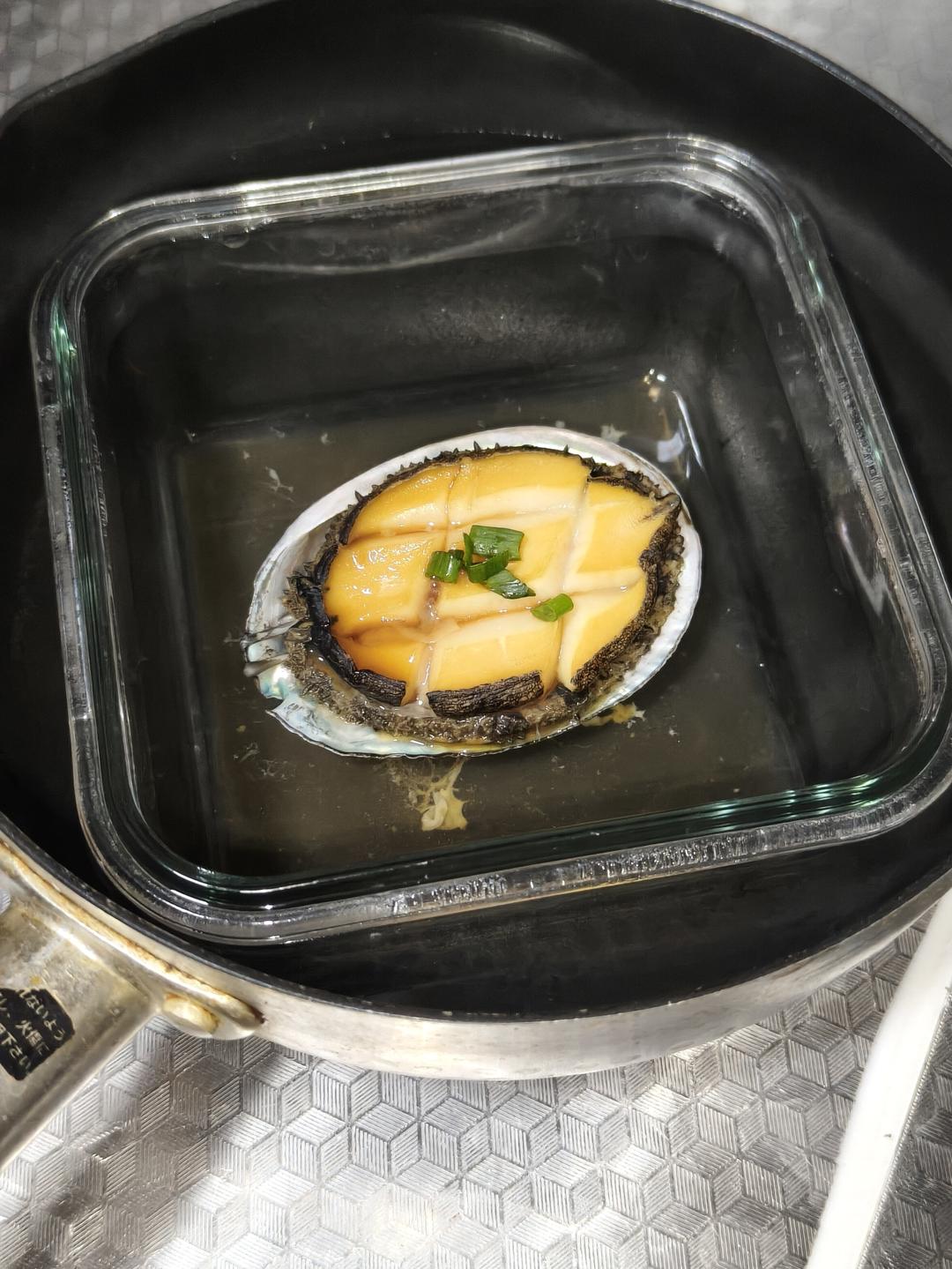 蒜蓉粉丝蒸鲍鱼