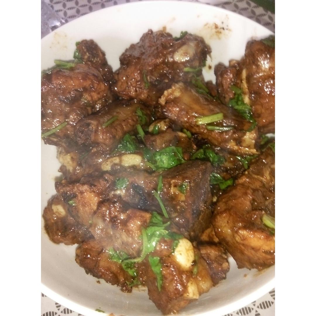 超级好吃的红烧小排