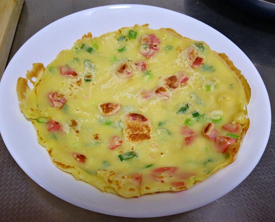火腿肠葱花鸡蛋饼