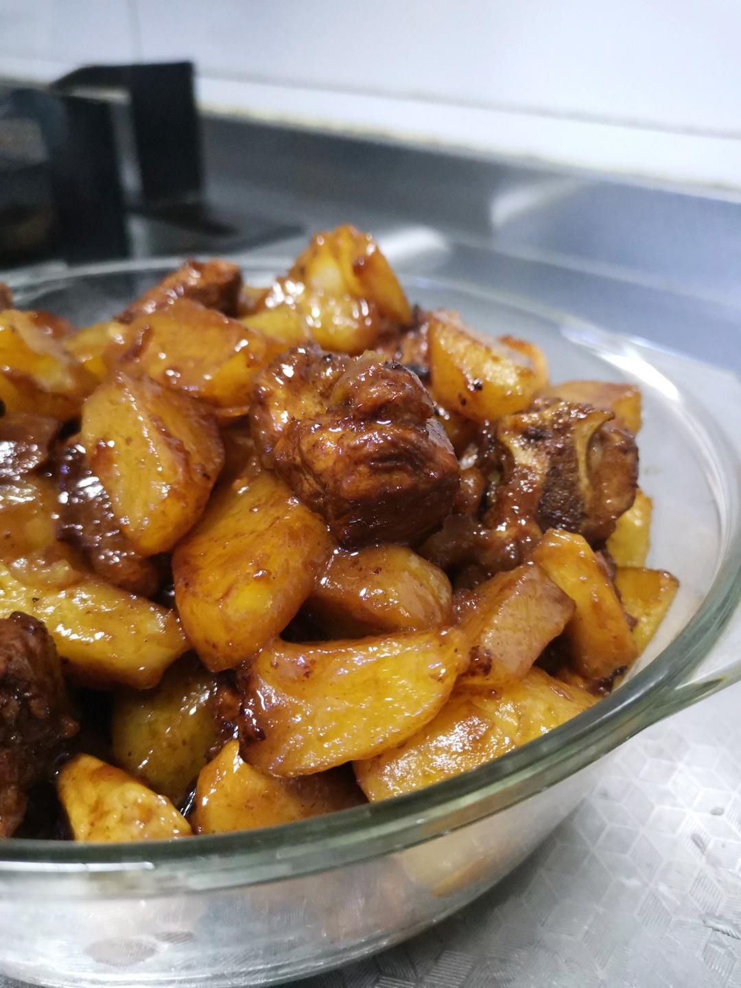 红烧肉炖土豆（丝毫不腻）