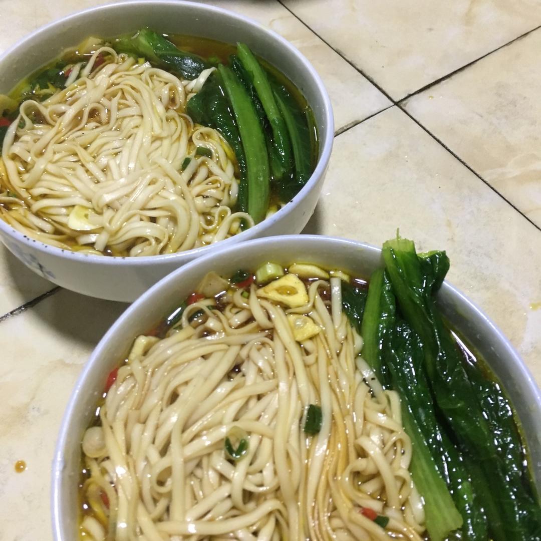 一碗热汤面