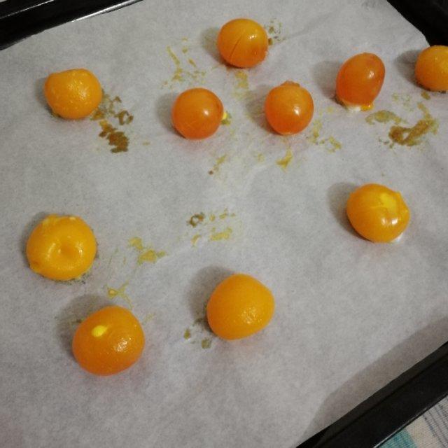 广式月饼——蛋黄莲蓉月饼