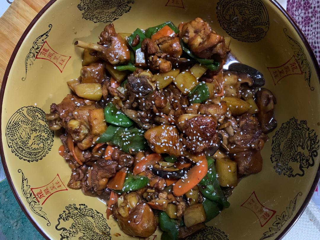 好吃到原地爆炸的黄焖鸡
