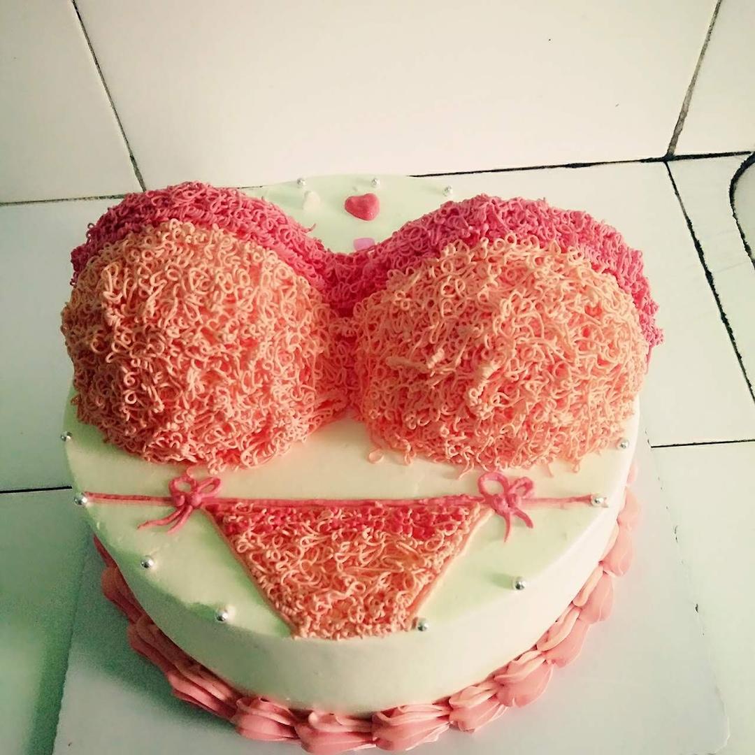 手机用户5094_a72m做的比基尼蛋糕