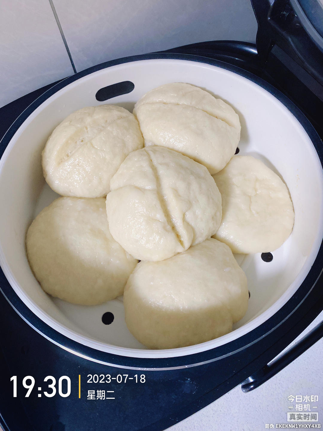 一发奶香小馒头，口感特别好！