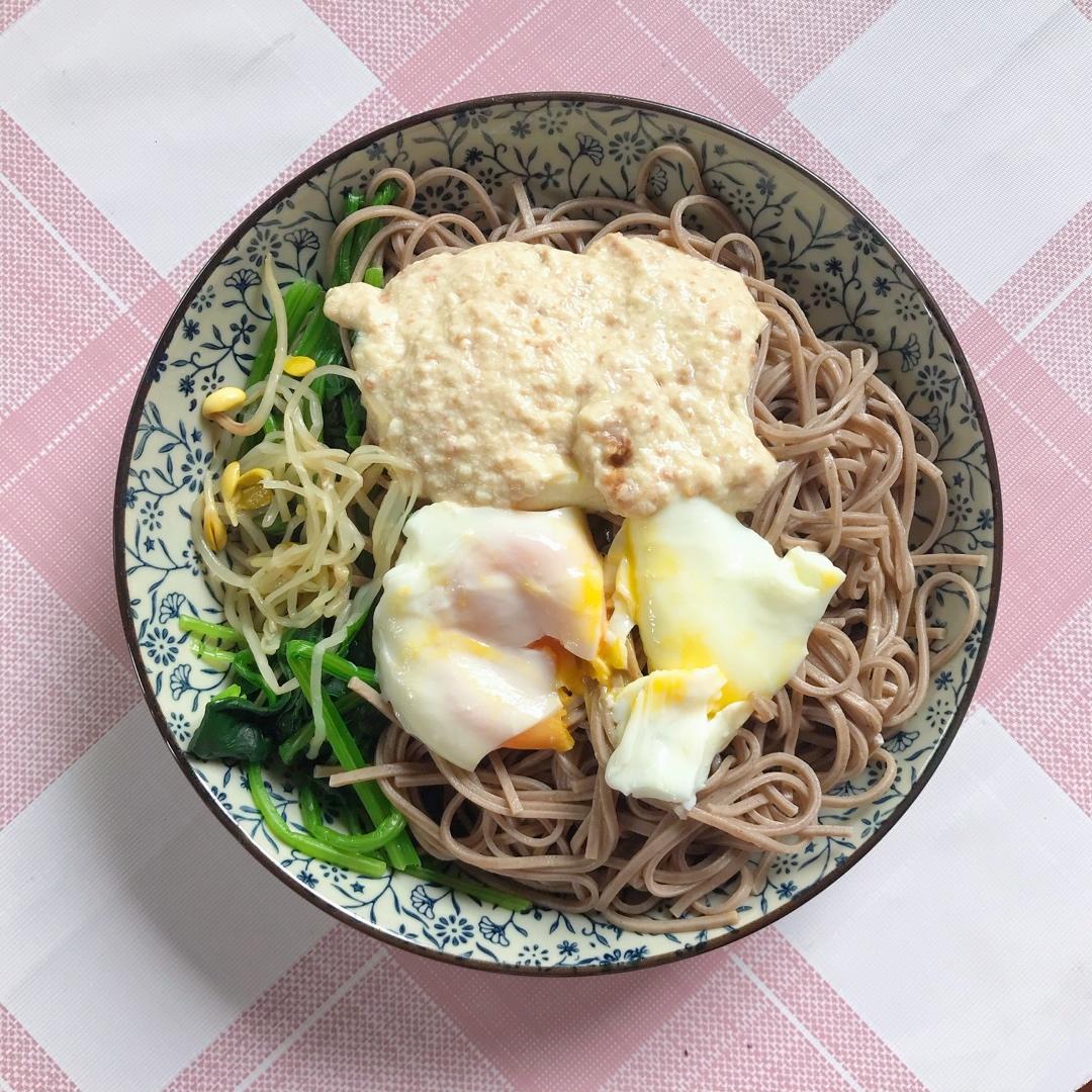菠菜溏心蛋味噌豆腐酱拌荞麦面【健康一锅端】