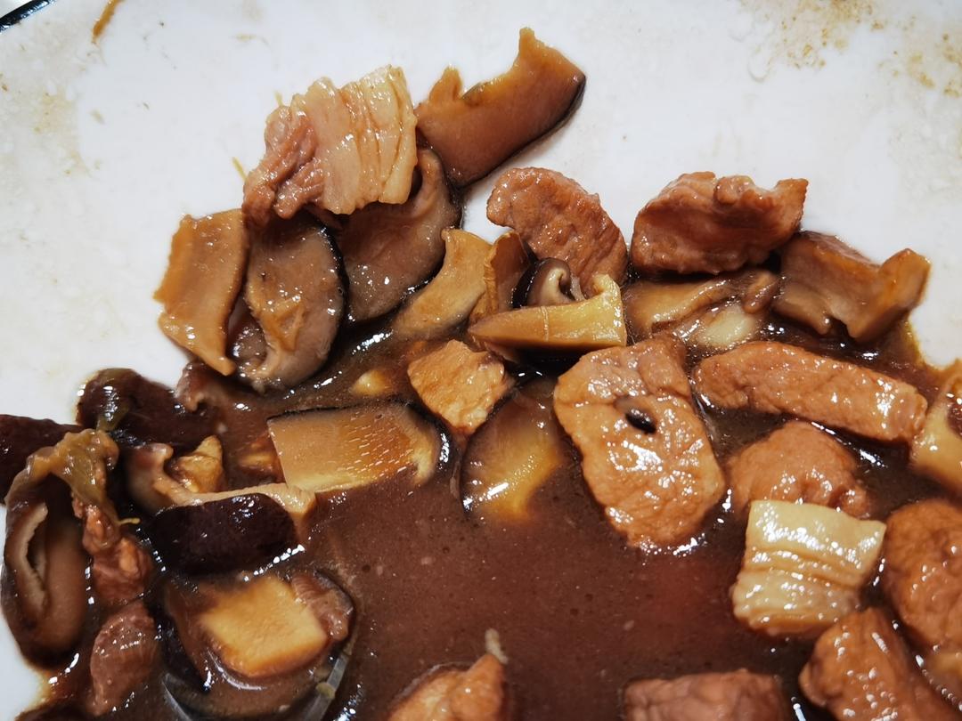 香菇卤肉饭造起来