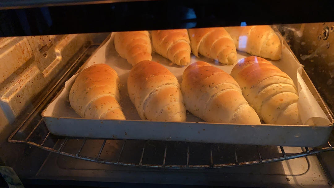 懒人福音！只需一次发酵的海苔盐面包！