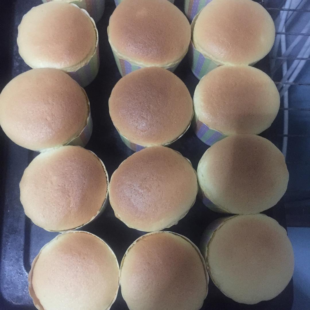 酸奶纸杯蛋糕