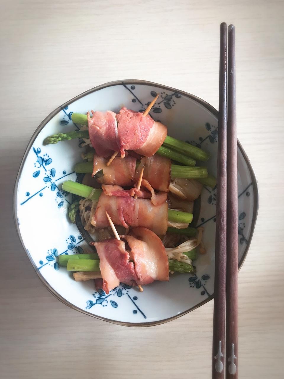 【金针菇培根卷】