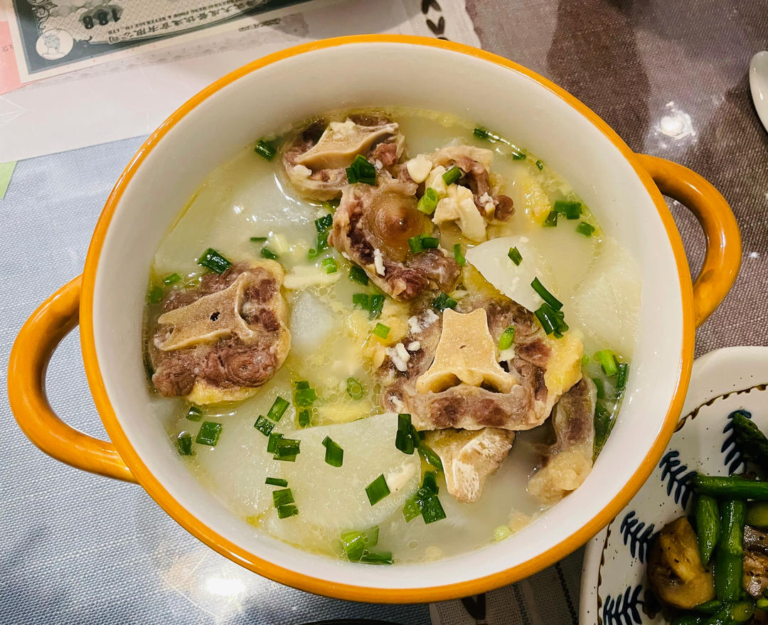 韩式清炖牛尾汤
