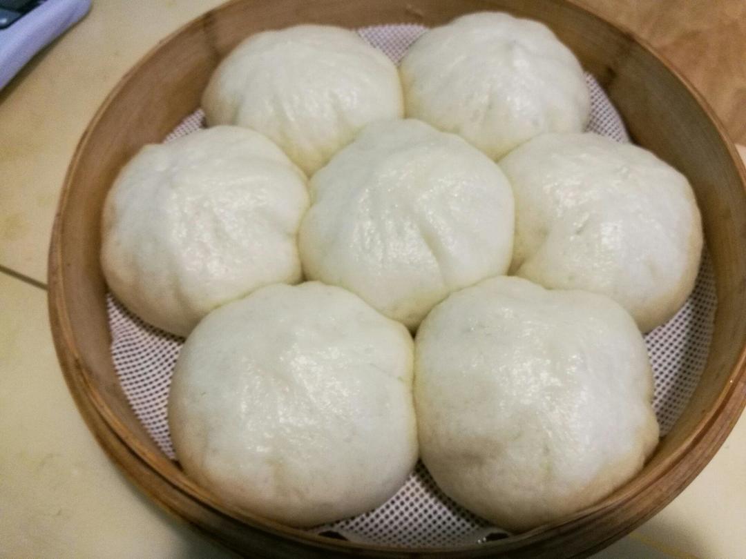 芽菜鲜肉包的做法