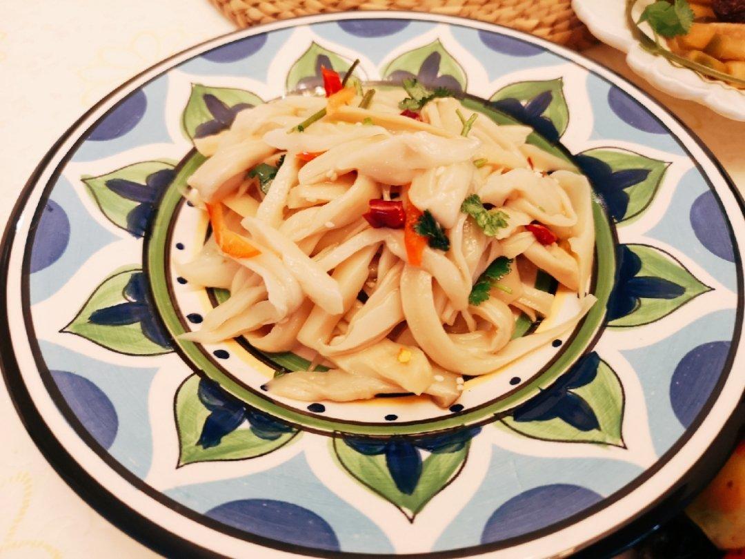 惊艳又开胃：凉拌手撕杏鲍菇（鸡腿菇）