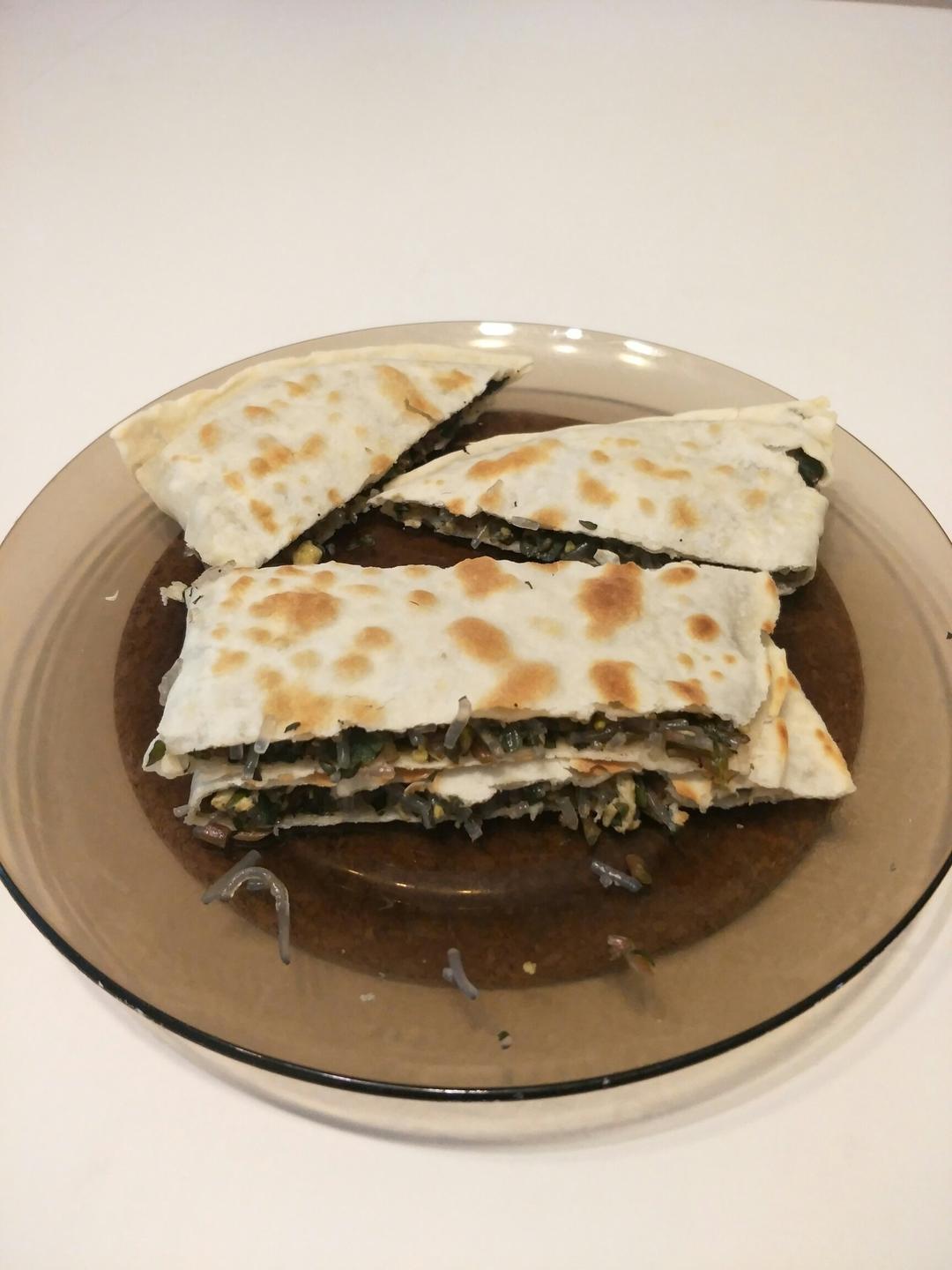 可爱的愤青儿做的马齿苋菜盒好吃无敌版