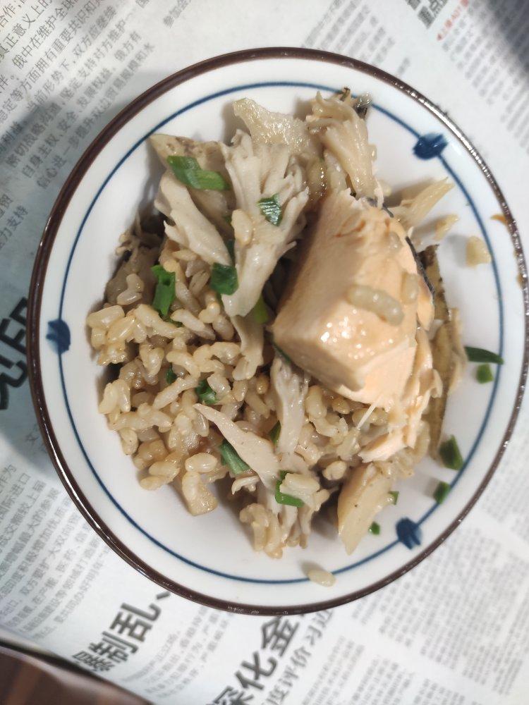 昨日的美食——牛蒡舞茸什锦饭