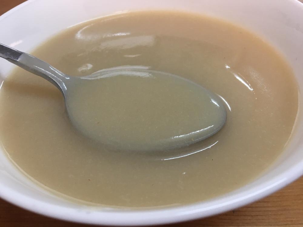 冰糖雪梨银耳莲子羹。的做法