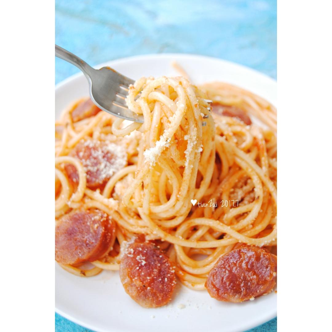 番茄肉酱意大利面