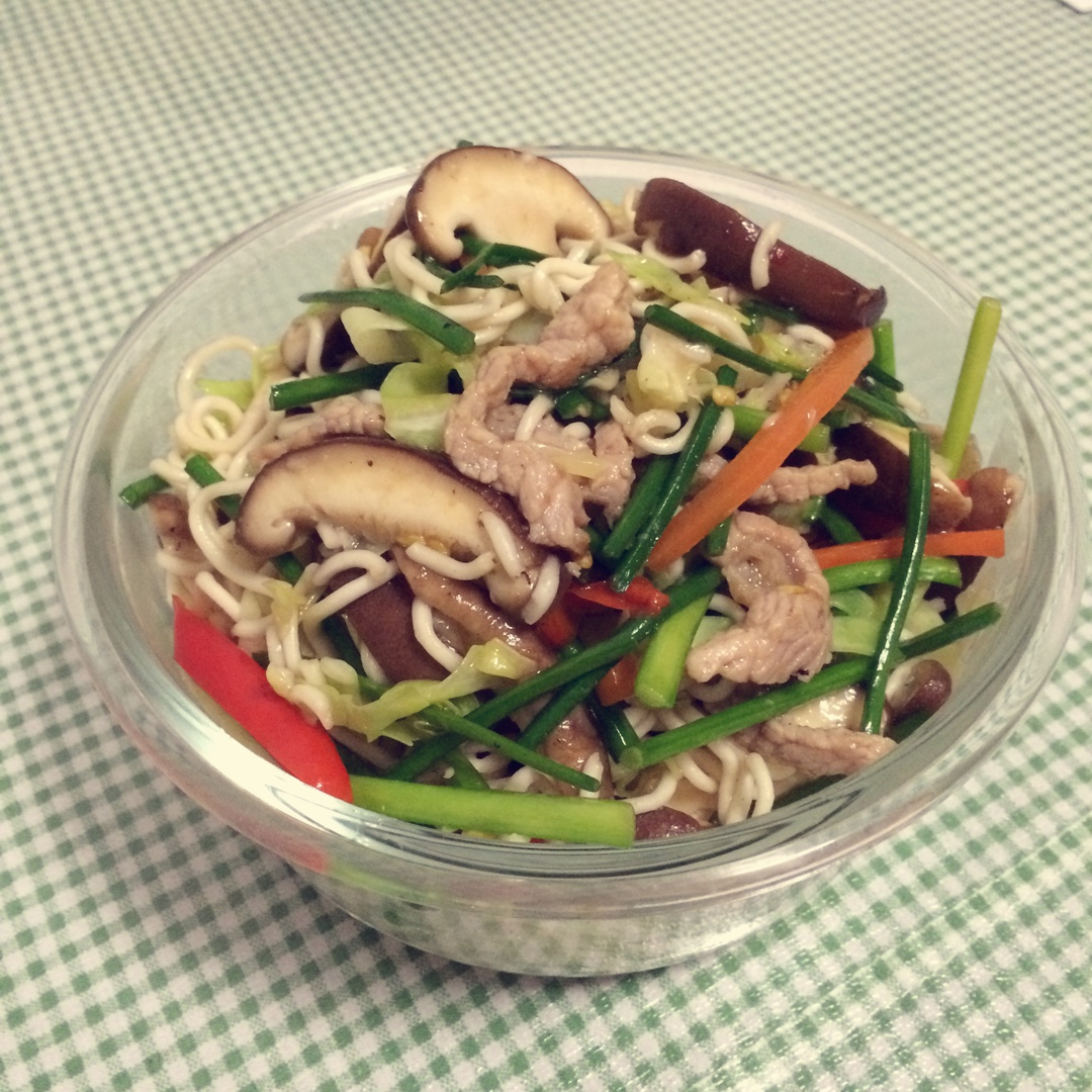 简单美味炒泡面