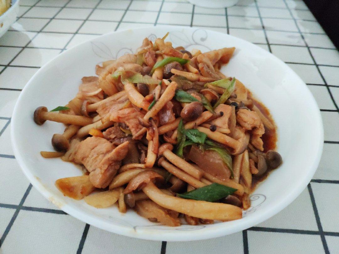 五花肉干煸菇
