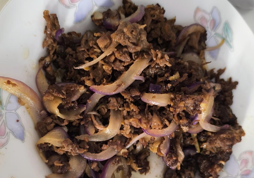 洋葱爆孜然牛肉