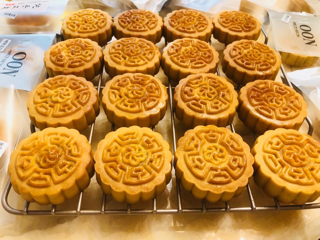 广式豆沙月饼